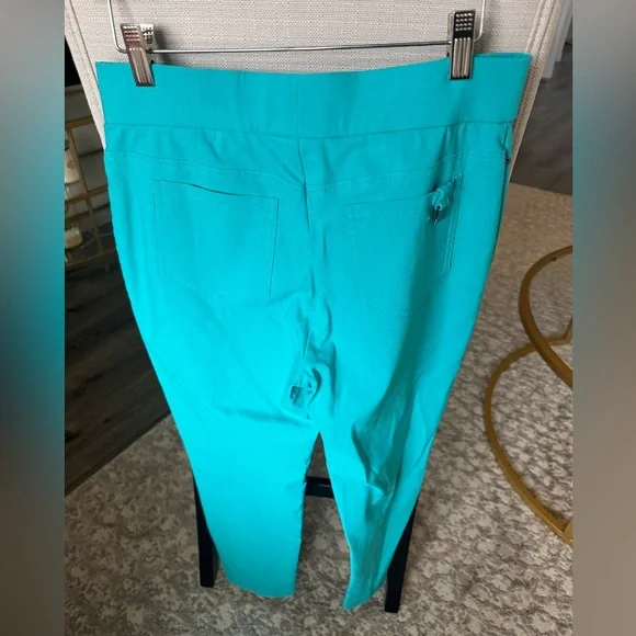 Joseph Ribkoff Cropped Aqua Blue/ Teal Trousers with Pockets, Size 12